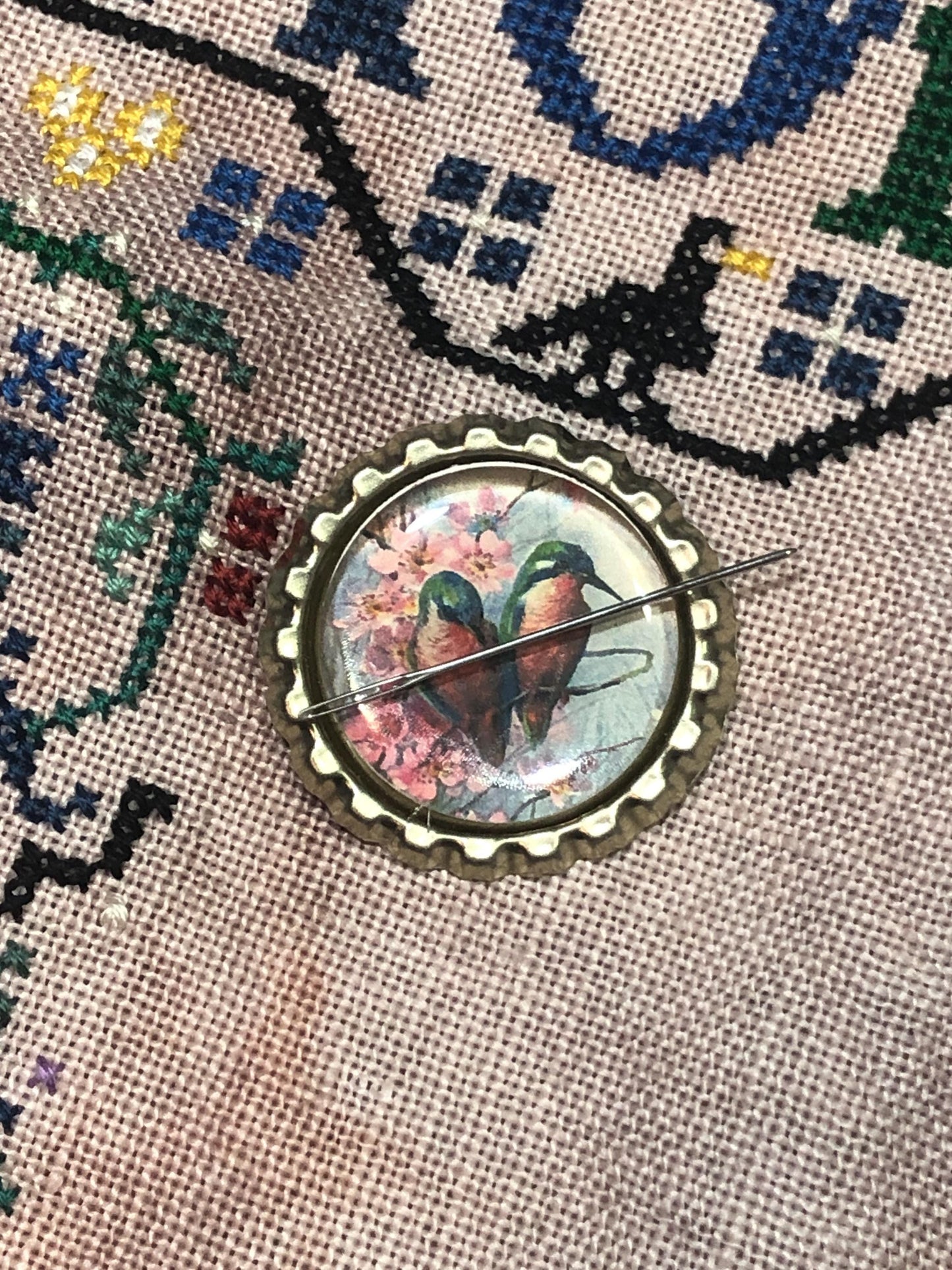 Bird Bottlecap Needle Minder - Thread Holder - Parking Aid