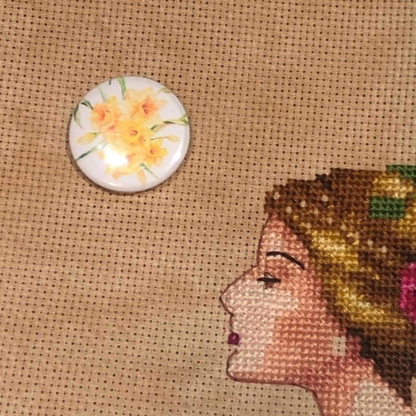 Jonquils Needle Minder/Thread Holder/ Parking Aid