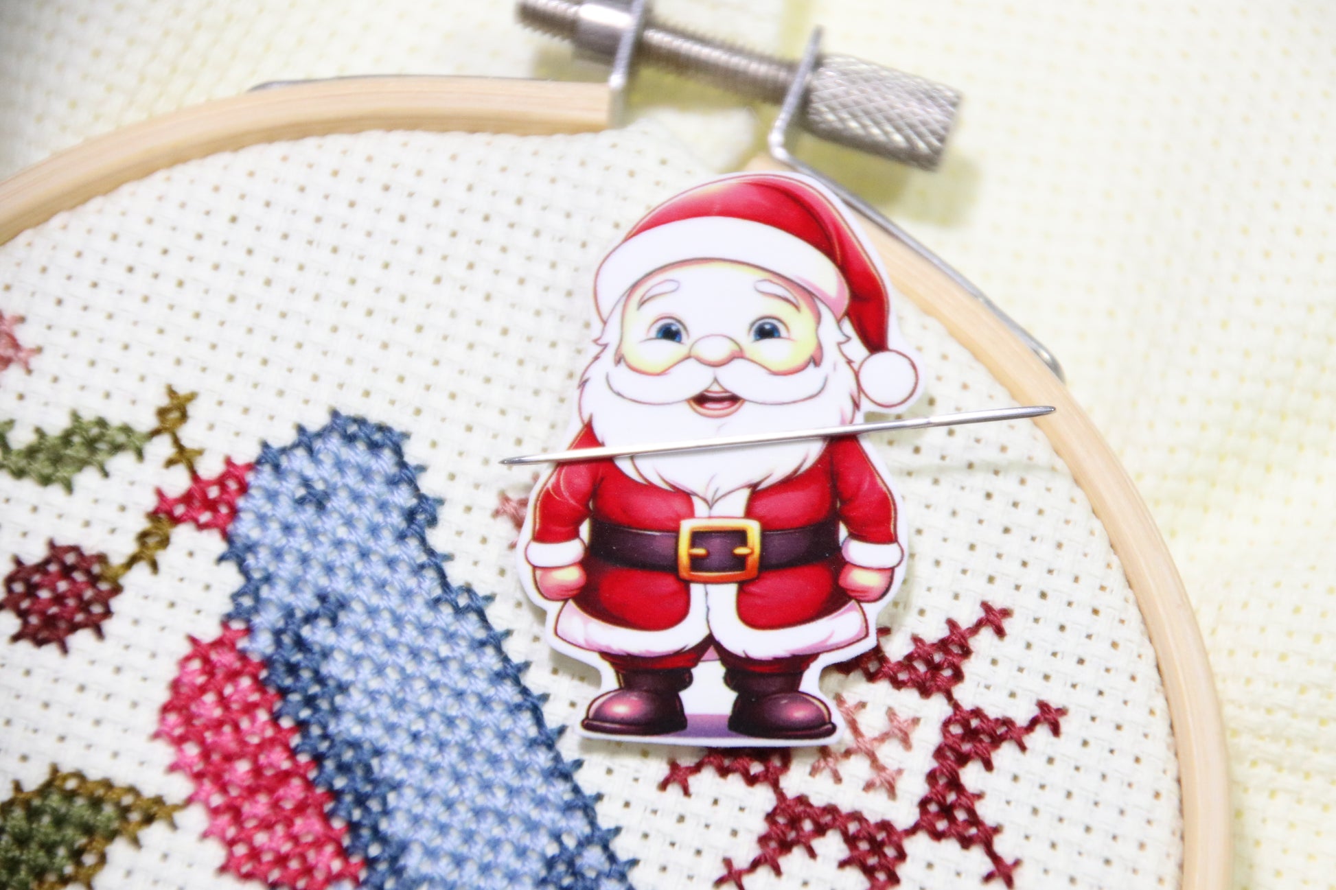 Santa magnetic needle minder