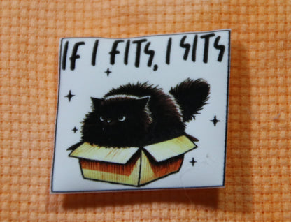 Funny cat magnetic needle minder. If I Fits, I Sits