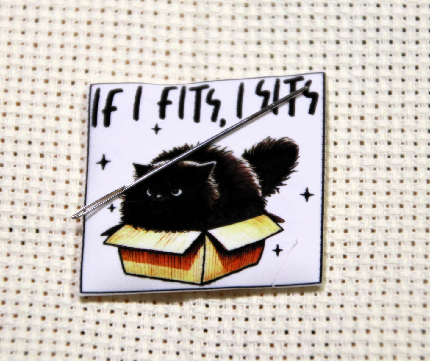 Funny cat magnetic needle minder. If I Fits, I Sits