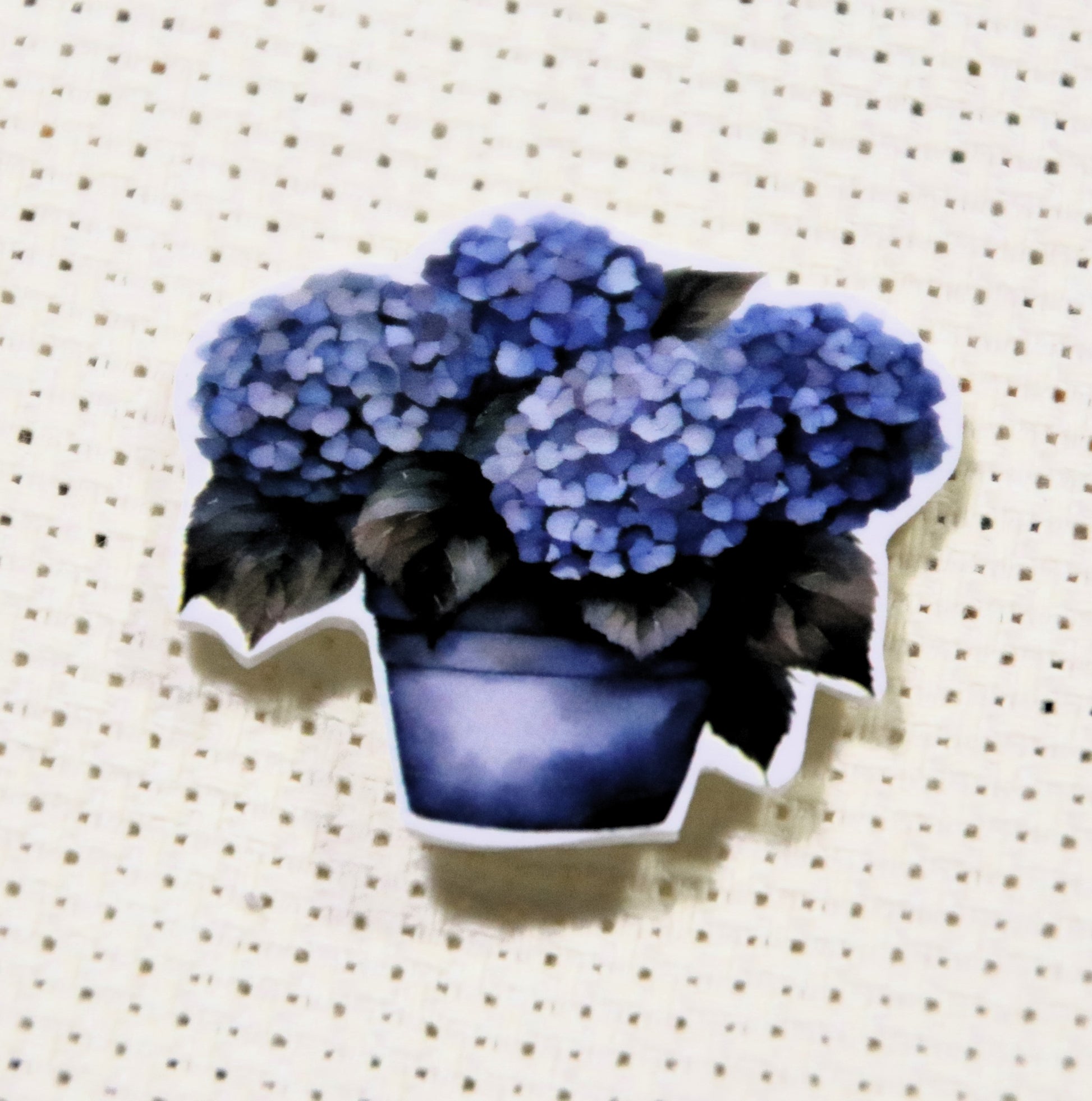 Hydrangea magnetic needle minder