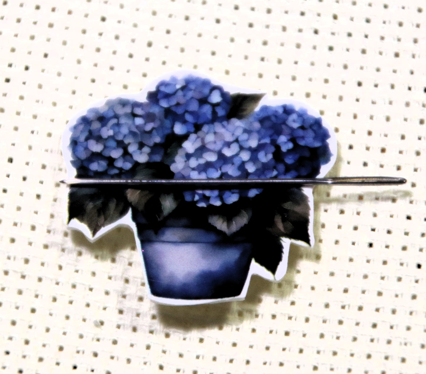 Hydrangea magnetic needle minder