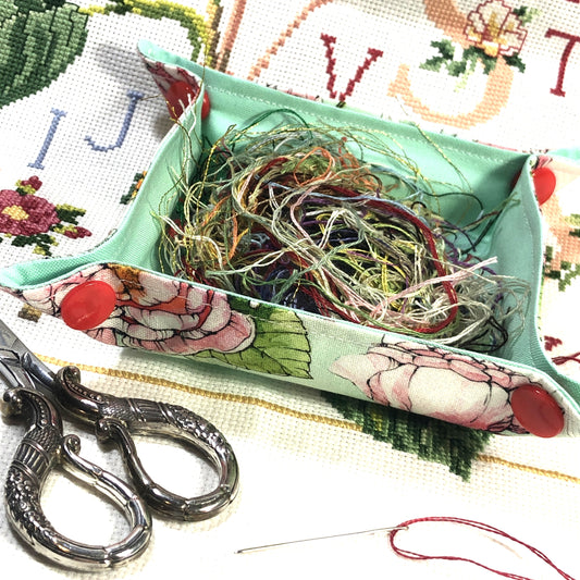 ORTS  Container / Thread Catcher - Strawberry Floral