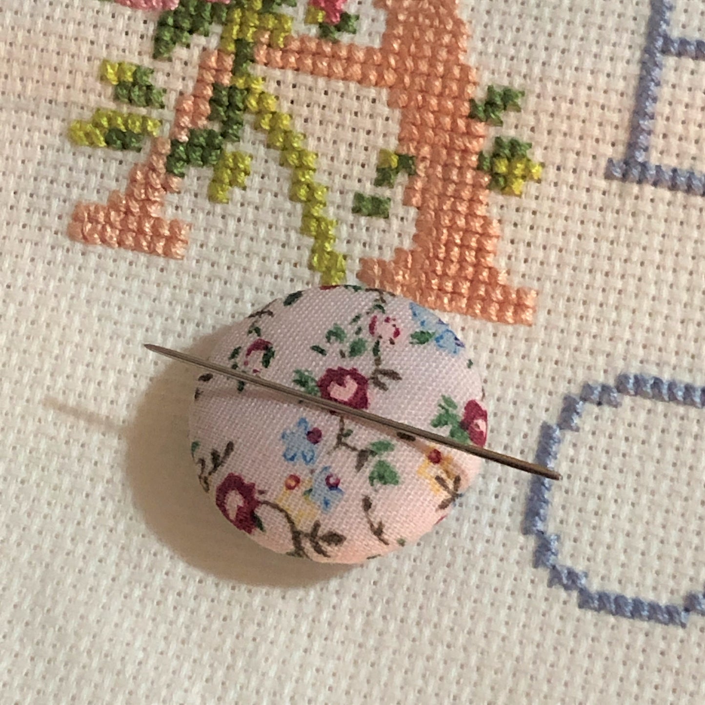 Floral Fabric Button Style Needle Minder/Thread Holder/ Parking Aid