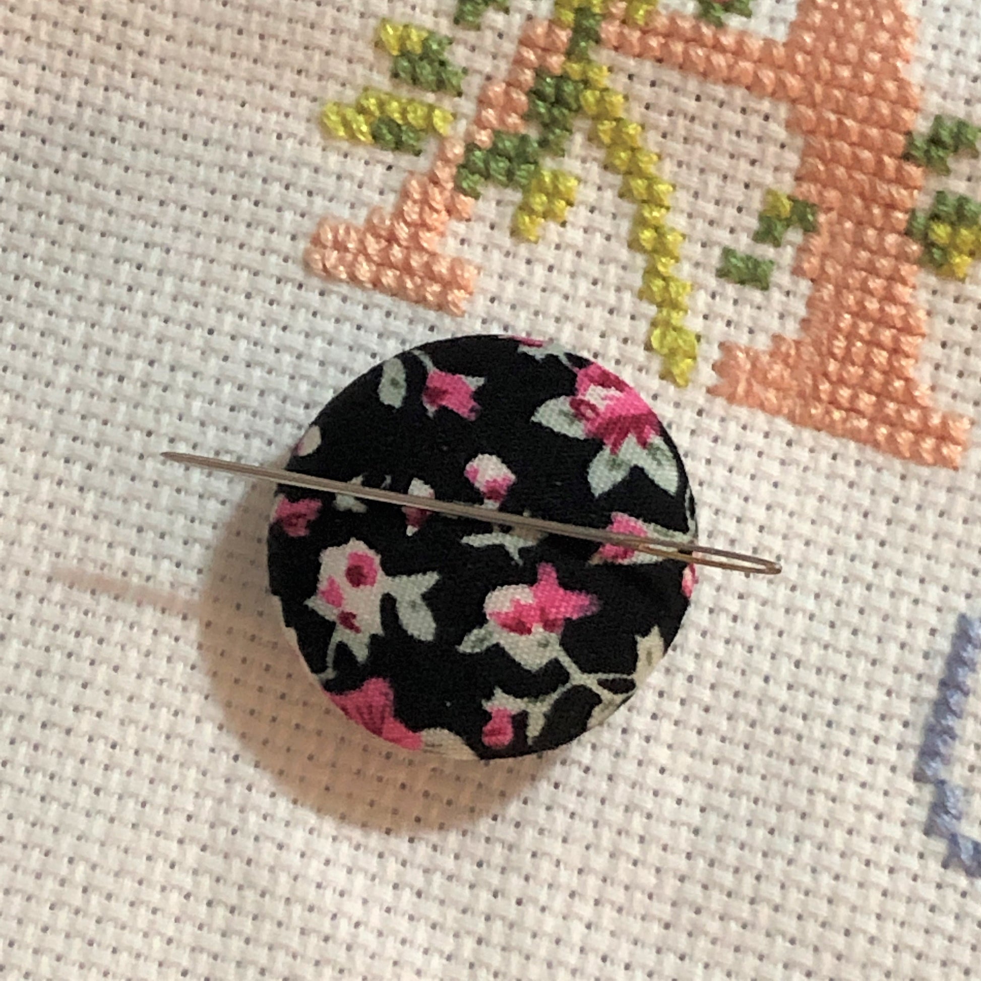 Floral Fabric Button Style Needle Minder/Thread Holder/ Parking Aid