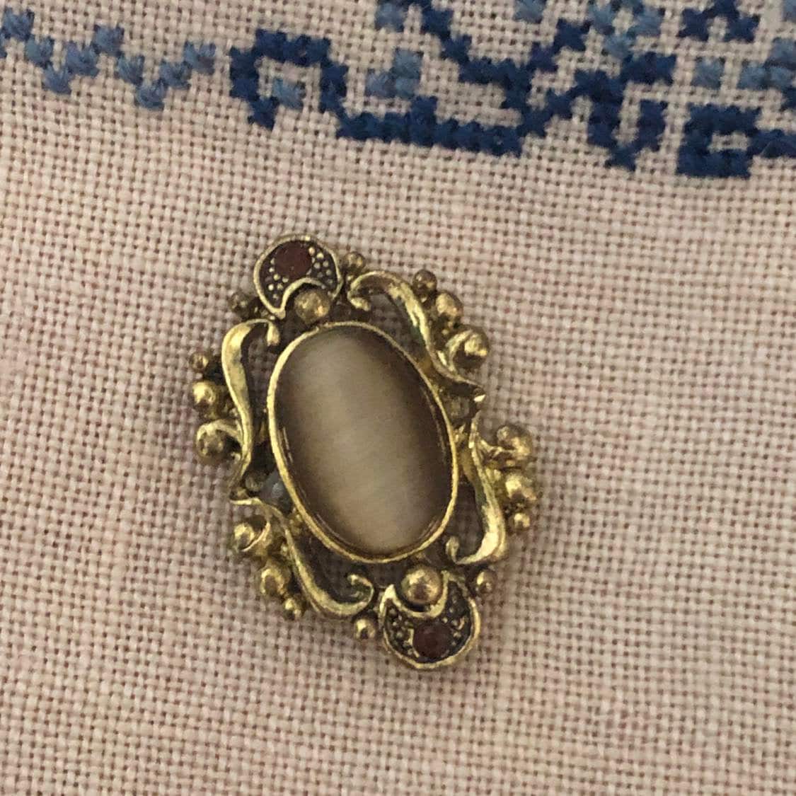 Beige jewelled Needle Minder for Cross Stitch and Needlework