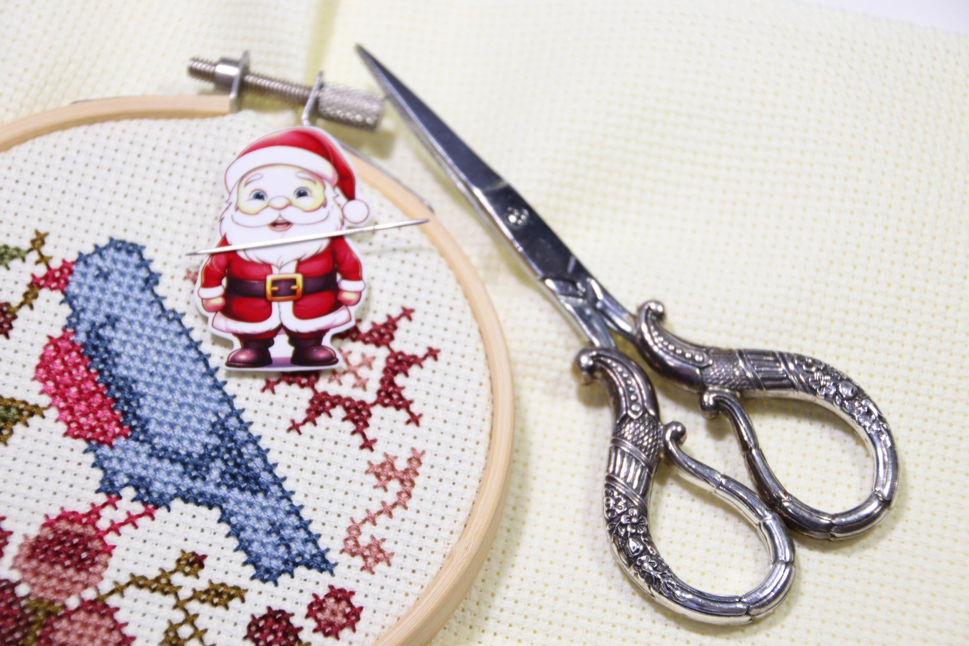 Santa Acrylic Magnetic Needle Minder for Cross Stitch and Needlework
