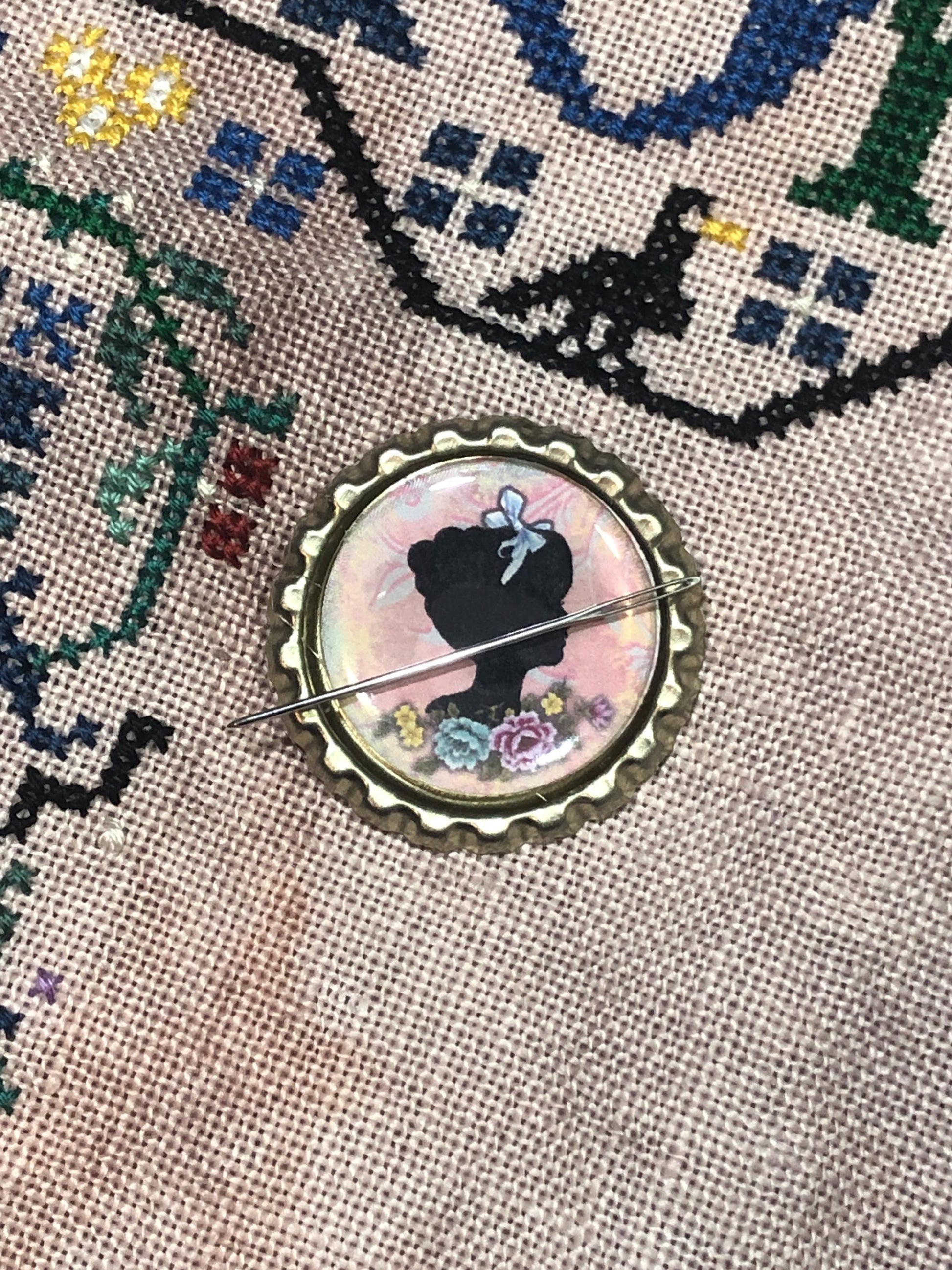 Female Silhouette Bottlecap Needle Minder - Thread Holder - Parking Aid