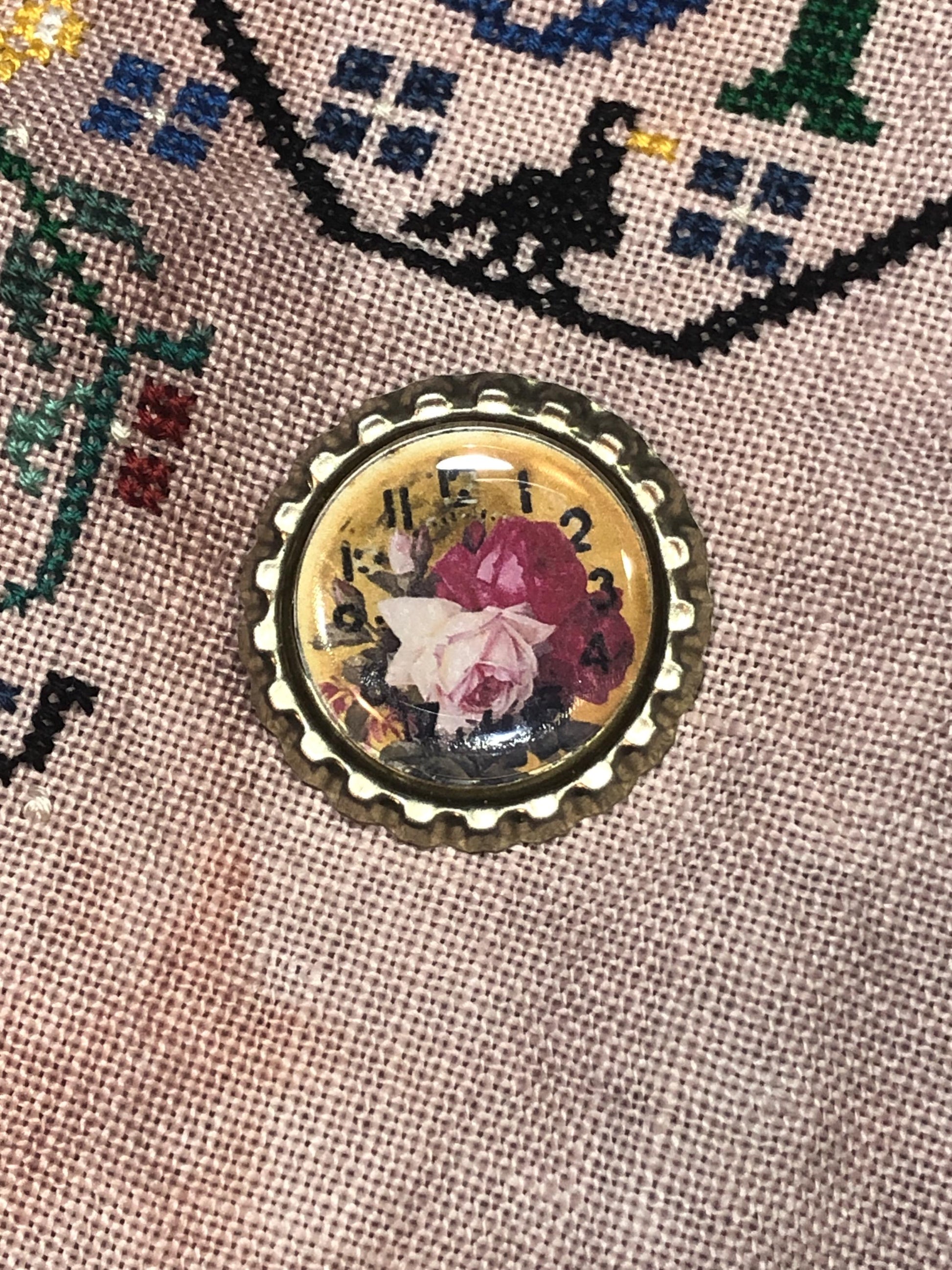 Floral Bottlecap Needle Minder - Thread Holder - Parking Aid