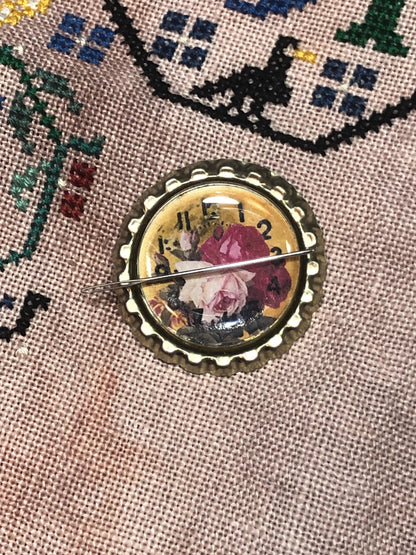 Floral Bottlecap Needle Minder - Thread Holder - Parking Aid