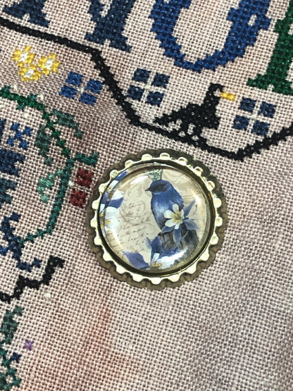 Crowned Bird Bottlecap Needle Minder - Thread Holder - Parking Aid