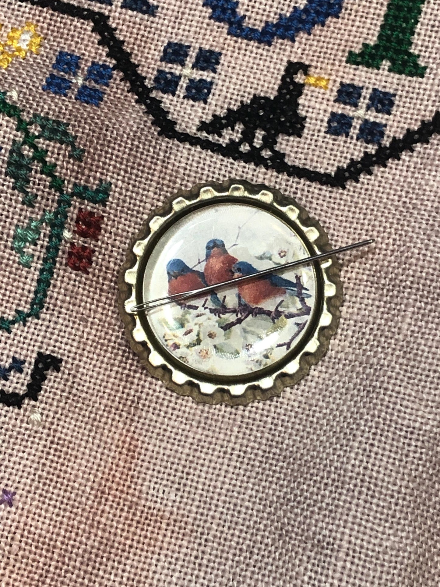 Bird Bottlecap Needle Minder - Thread Holder - Parking Aid