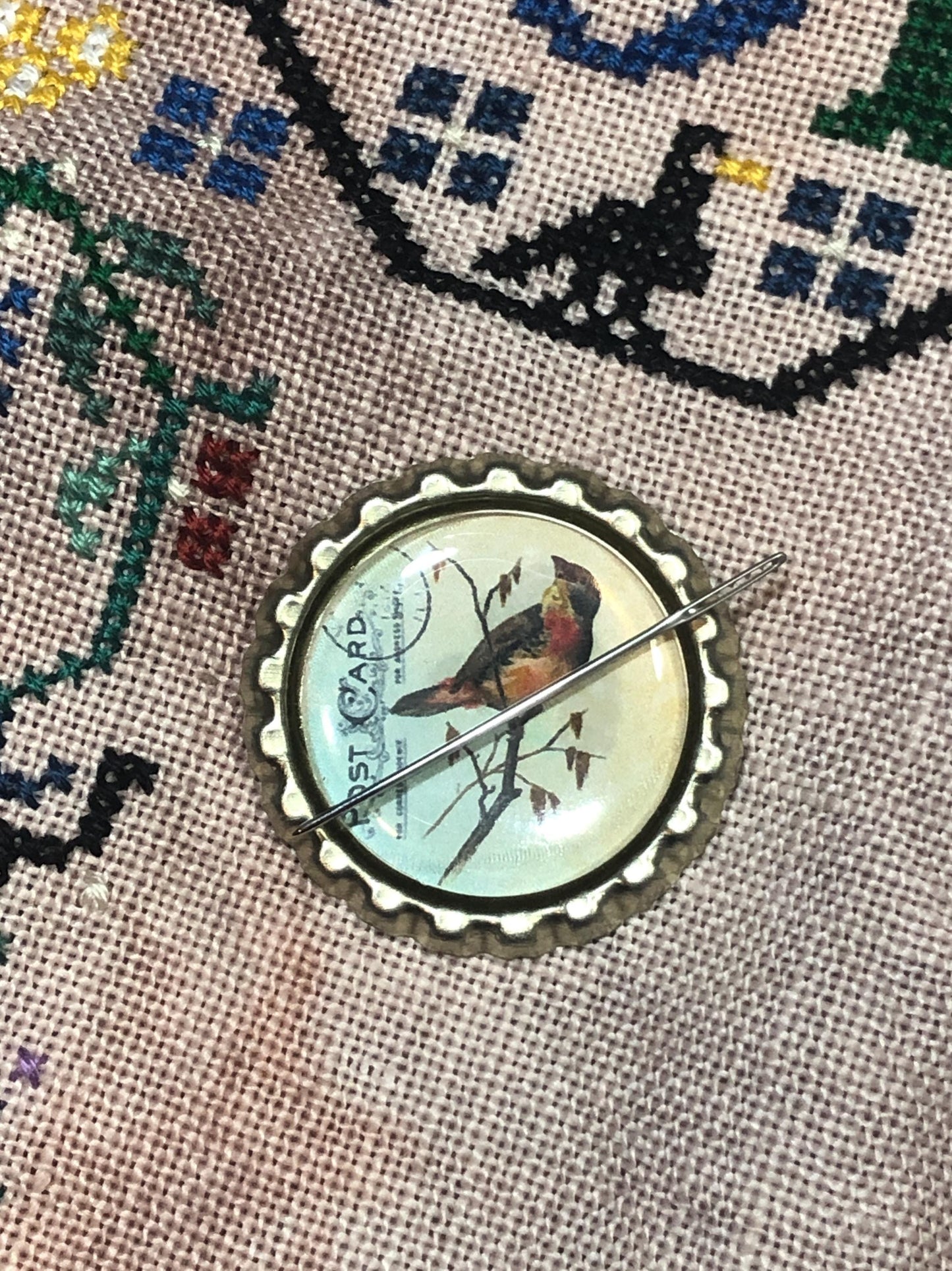 Bird Bottlecap Needle Minder - Thread Holder - Parking Aid