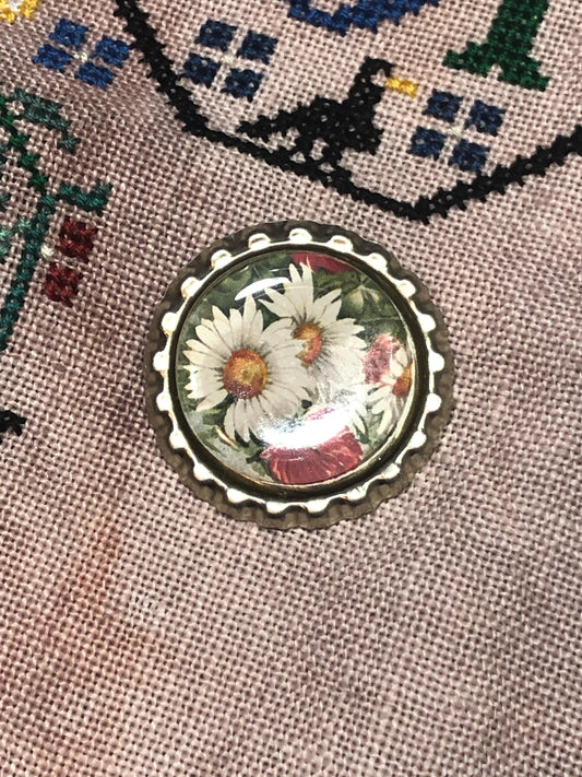 Floral Bottlecap Needle Minder - Thread Holder - Parking Aid