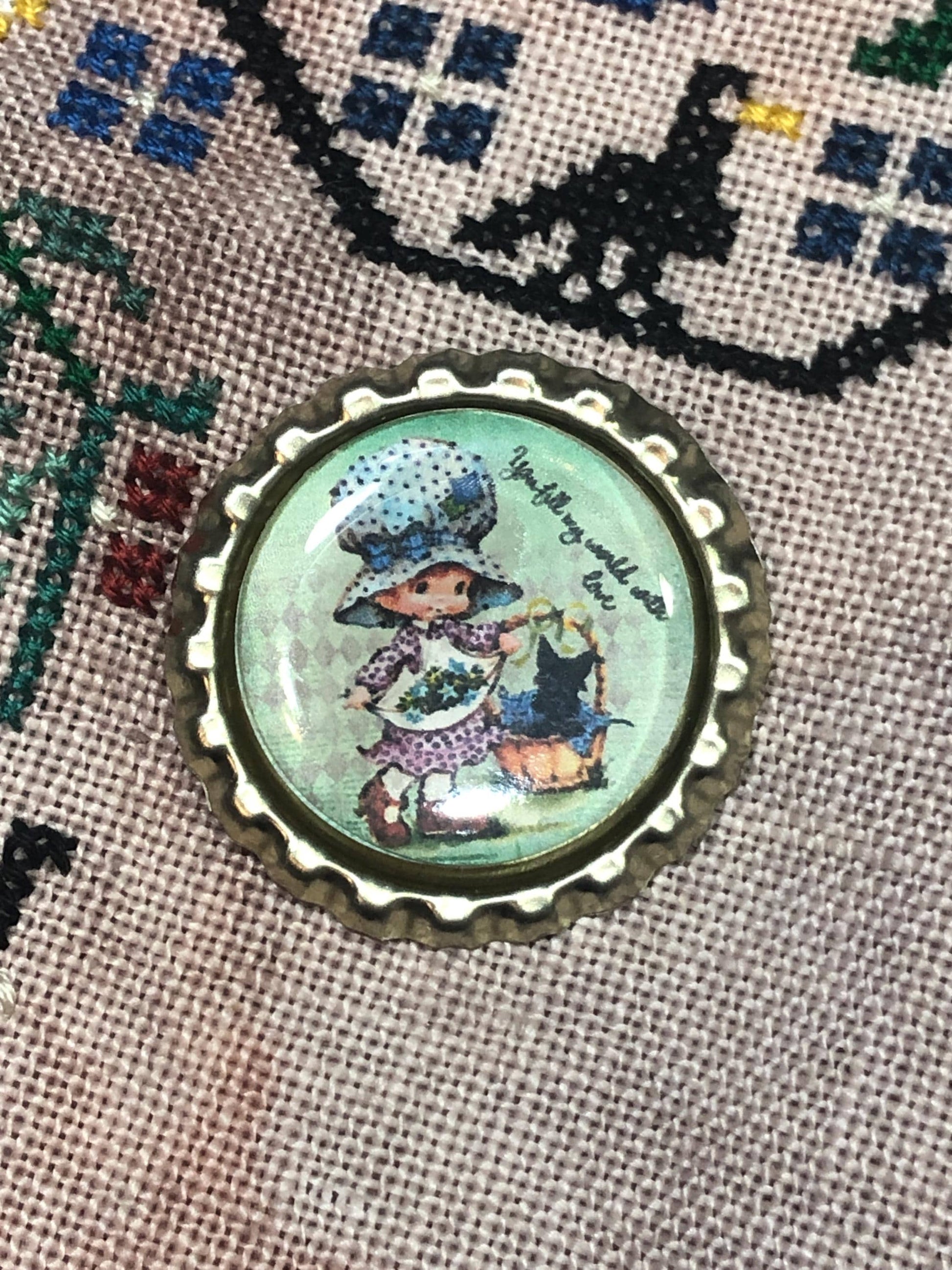 Nostalgic Country Girl Bottlecap Needle Minder - Thread Holder - Parking Aid