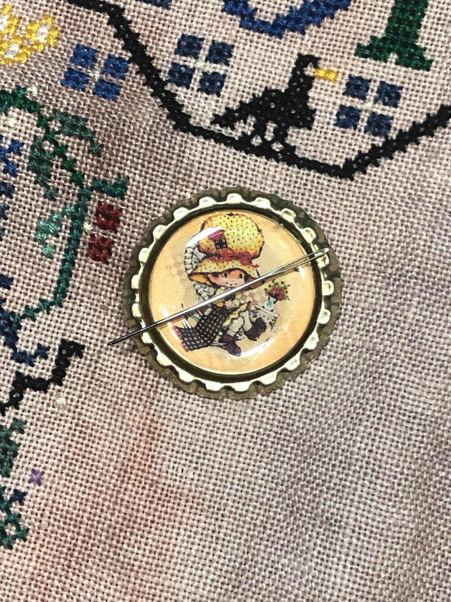 Nostalgic Country Girl Bottlecap Needle Minder - Thread Holder - Parking Aid