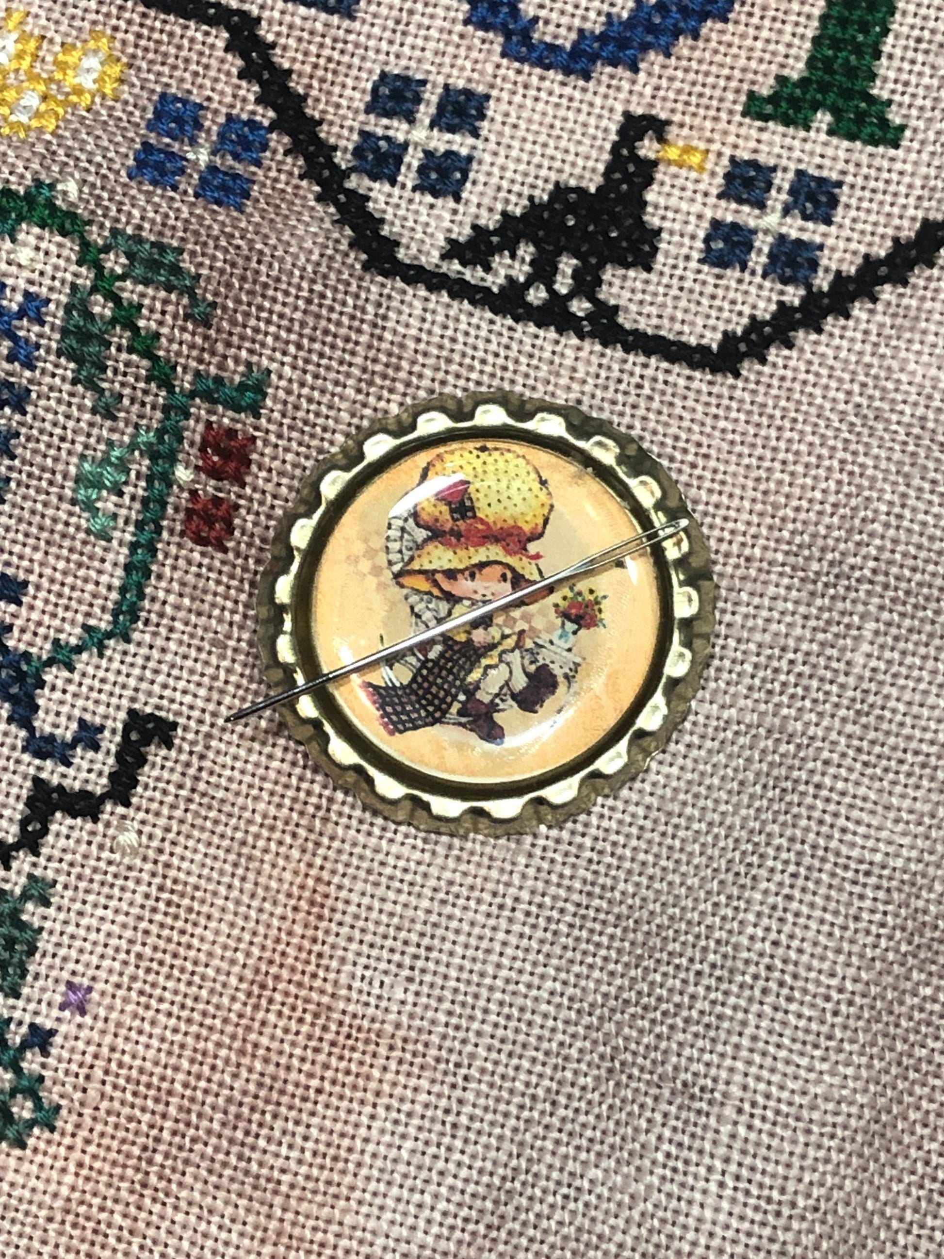 Nostalgic Country Girl Bottlecap Needle Minder - Thread Holder - Parking Aid