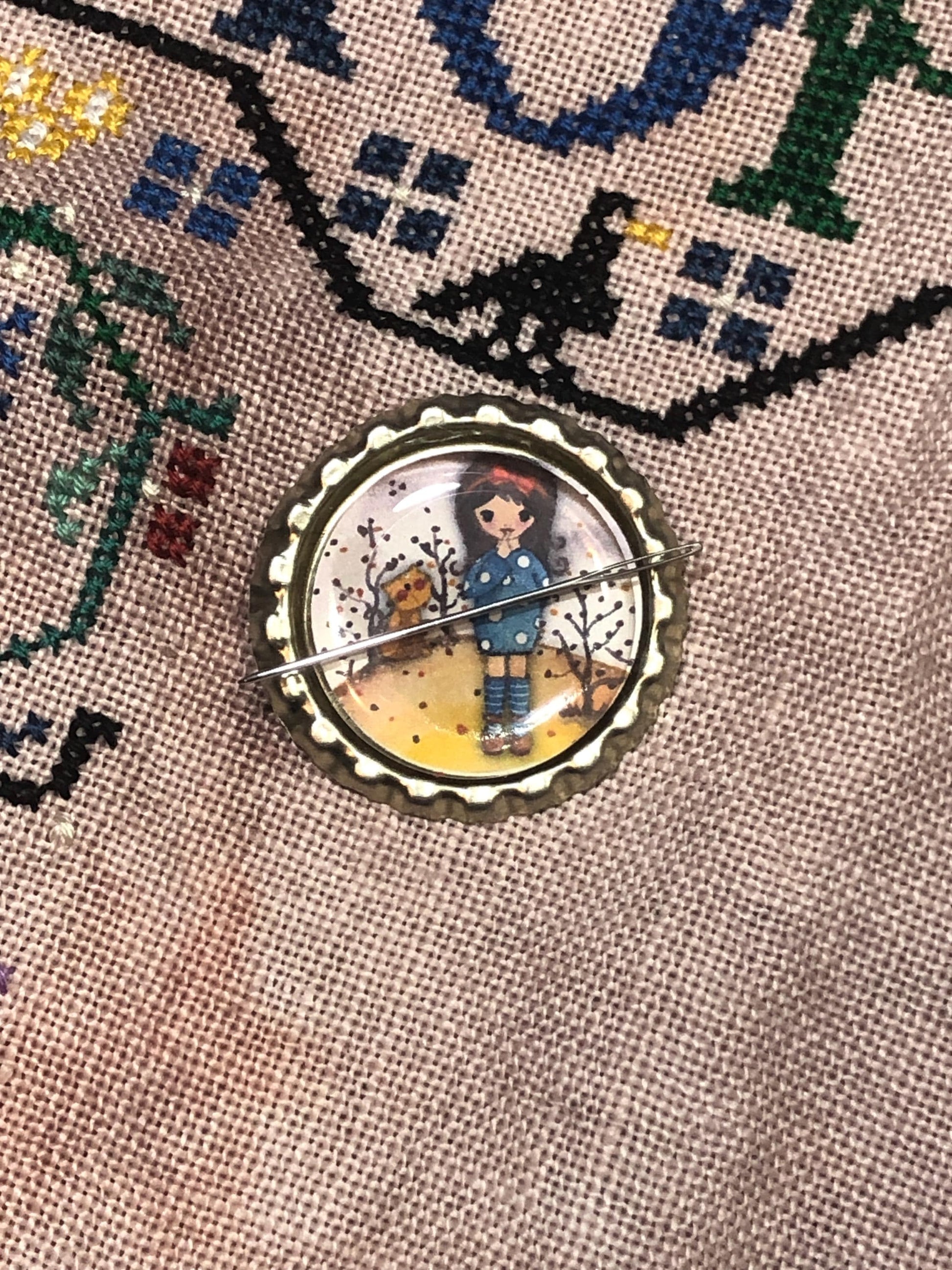 Whimsical Girl Bottlecap Needle Minder - Thread Holder - Parking Aid
