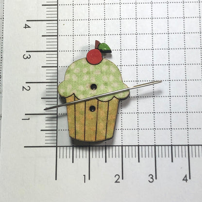 Green Cupcake Needle Minder/Thread Holder/ Parking Aid