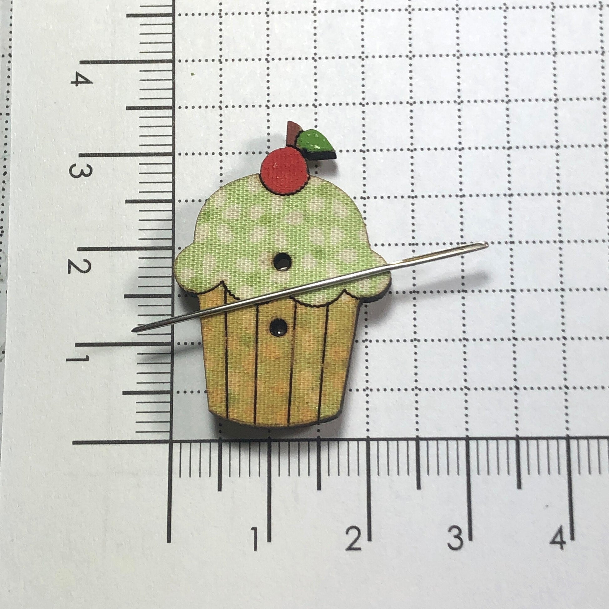 Green Cupcake Needle Minder/Thread Holder/ Parking Aid