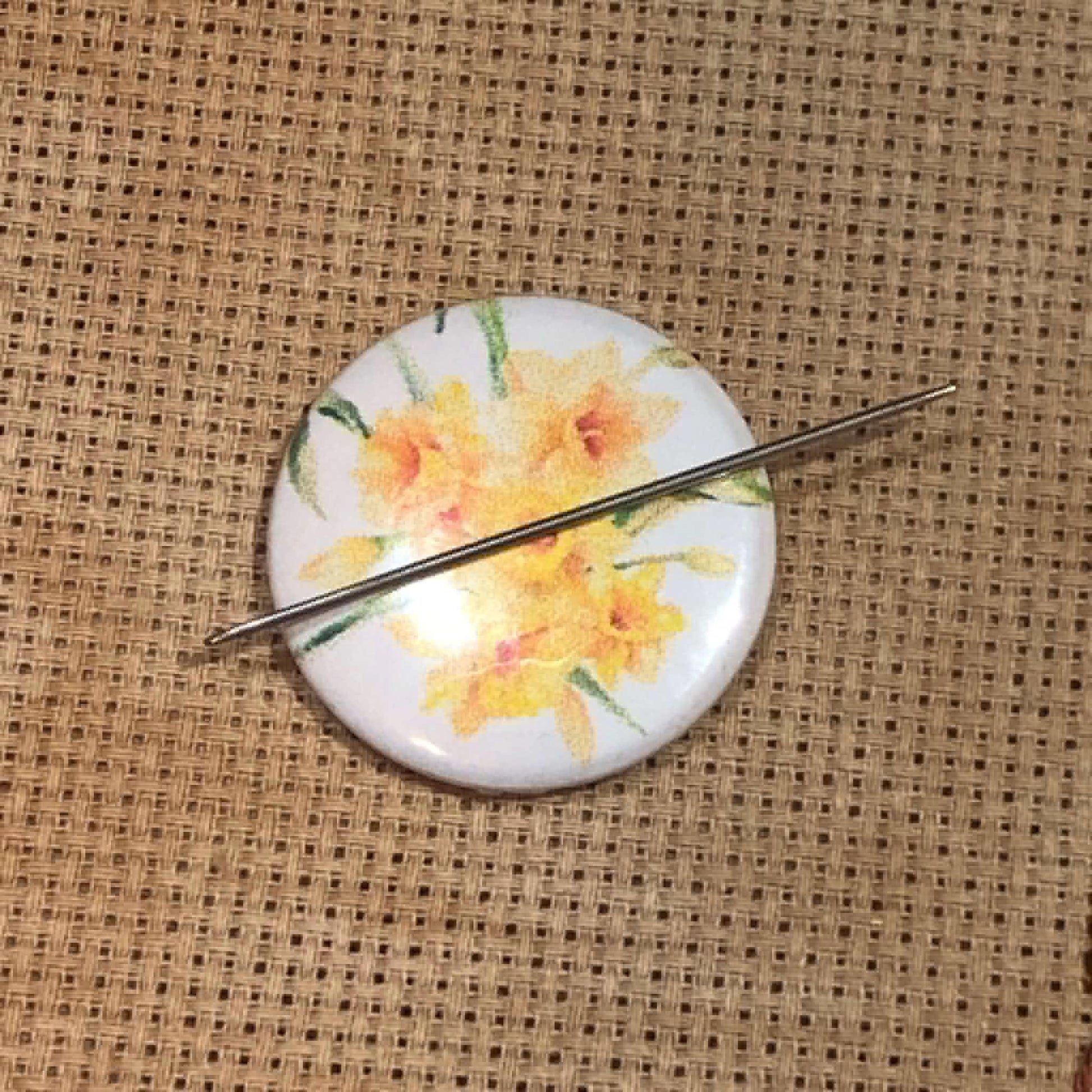 Jonquils Needle Minder/Thread Holder/ Parking Aid