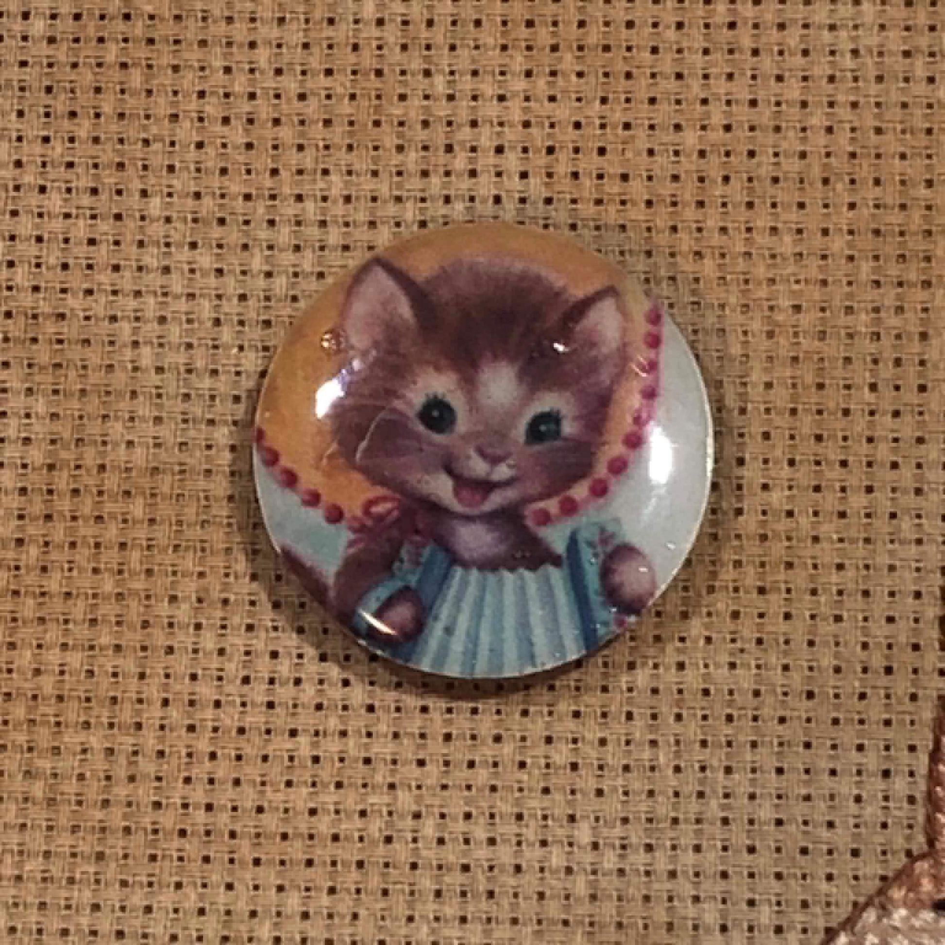 Kitten Wooden Needle Minder/Thread Holder/ Parking Aid