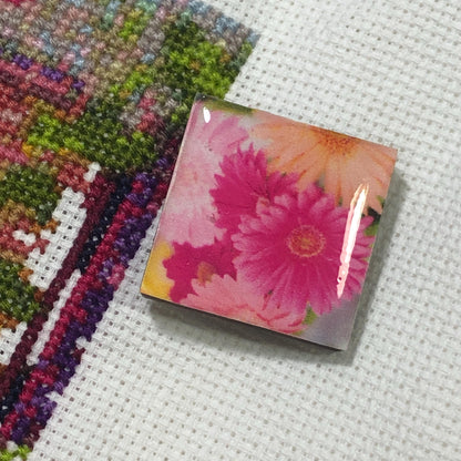 Gerbera Themed Wooden Needle Minder/Thread Holder/ Parking Aid