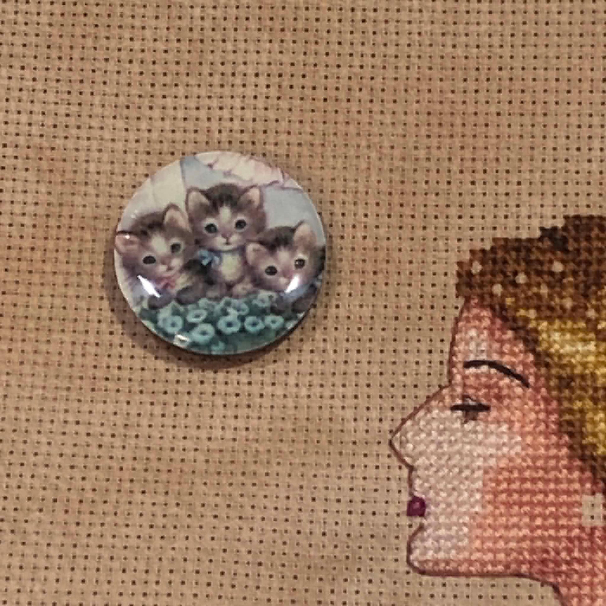 Kittens Wooden Needle Minder/Thread Holder/ Parking Aid
