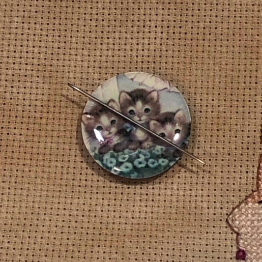 Kittens Wooden Needle Minder/Thread Holder/ Parking Aid