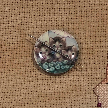 Kittens Wooden Needle Minder/Thread Holder/ Parking Aid