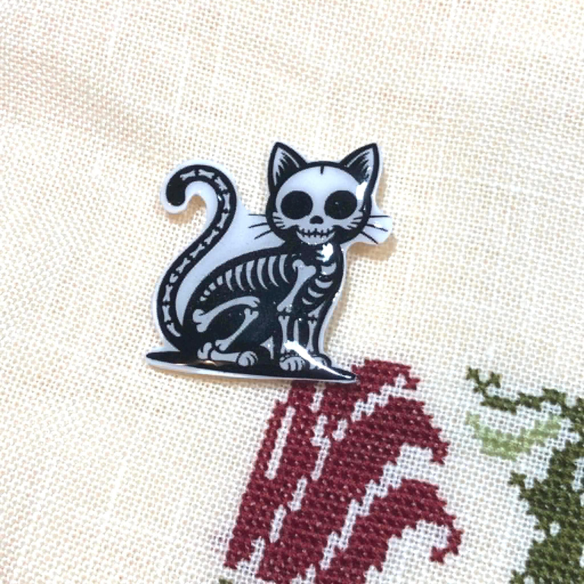 Skeleton Black Cat Acrylic Magnetic Needle Minder for Cross Stitch and Needlework