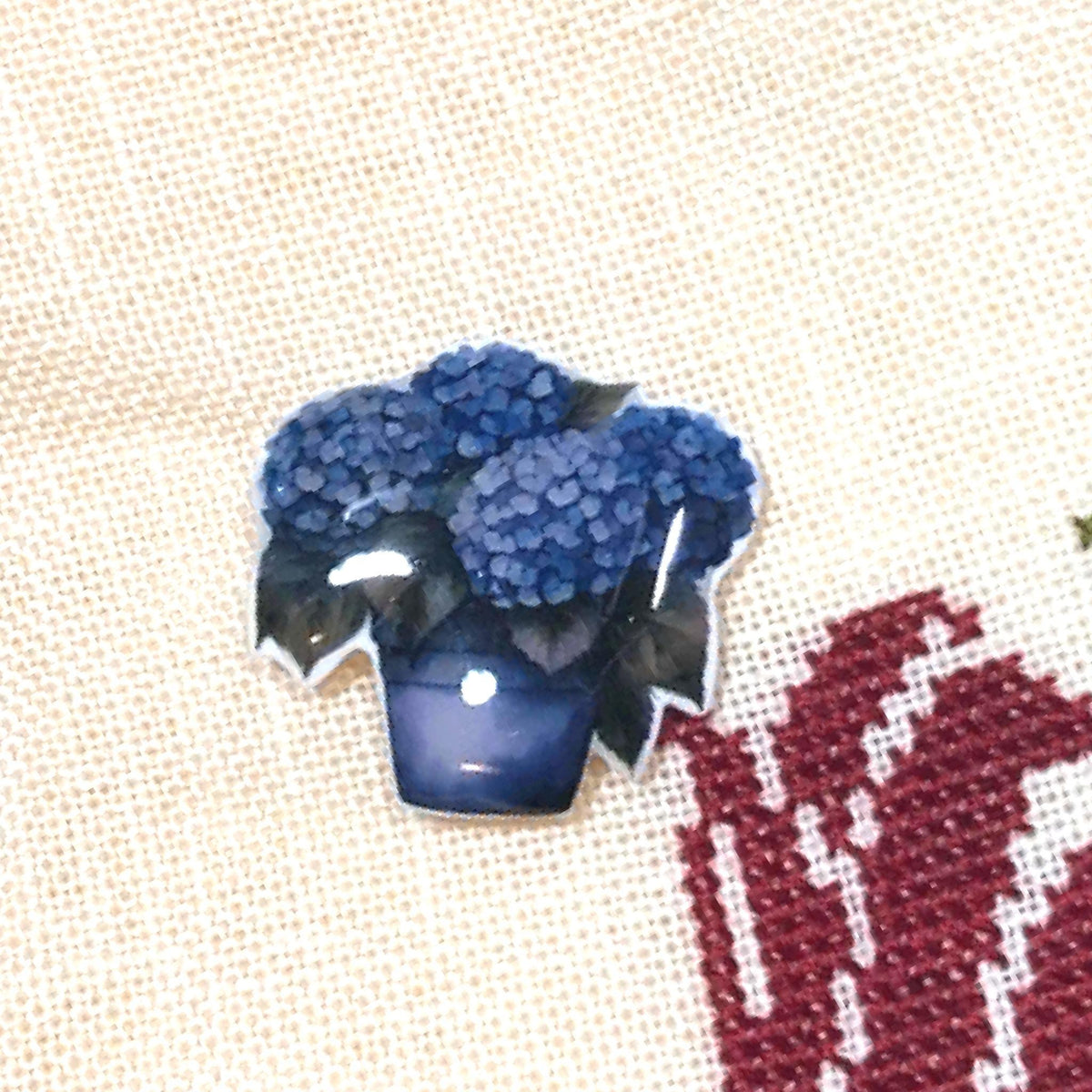 Hydrangea Acrylic Magnetic Needle Minder for Cross Stitch and Needlework